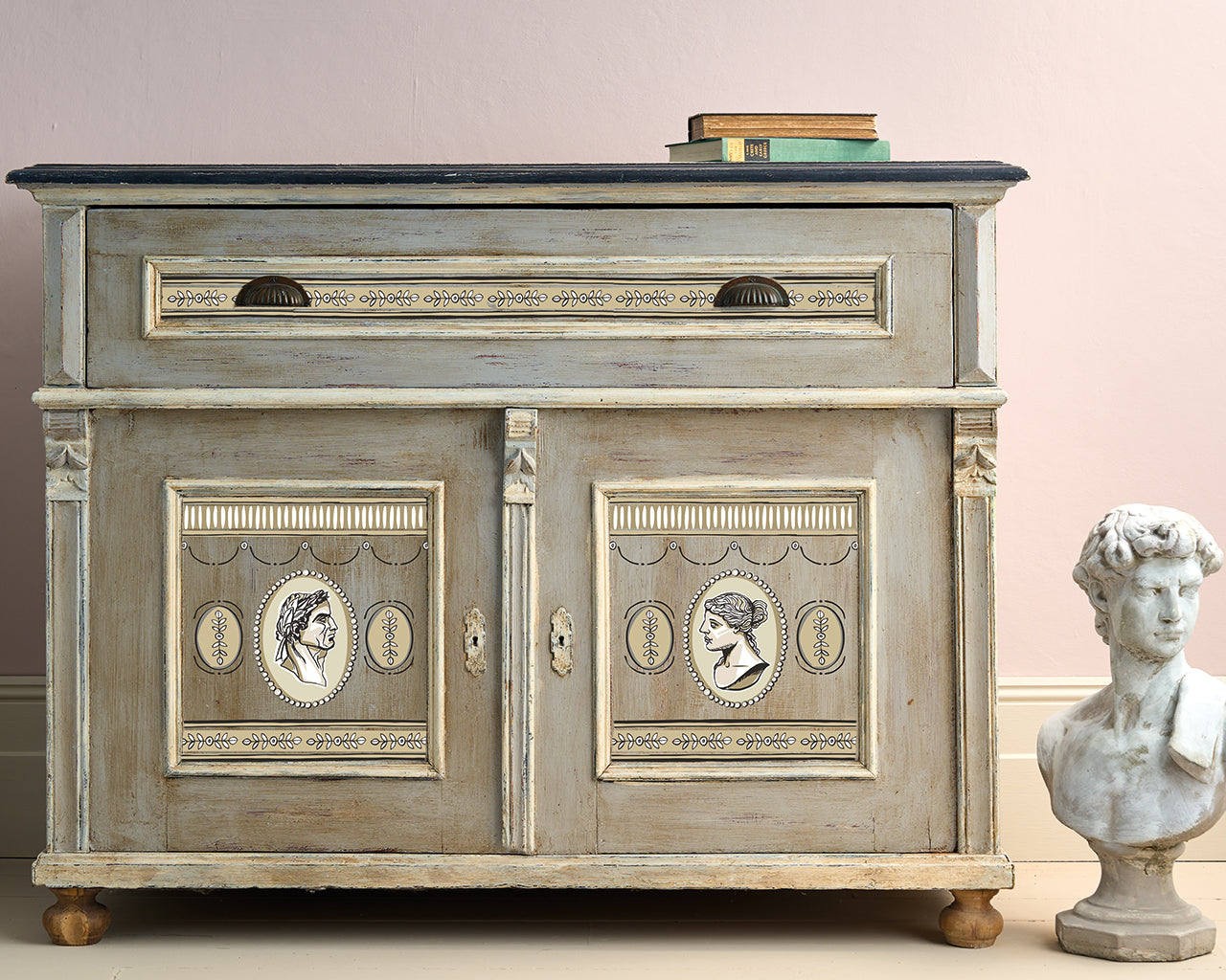 IOD Paint Inlay - Cameo