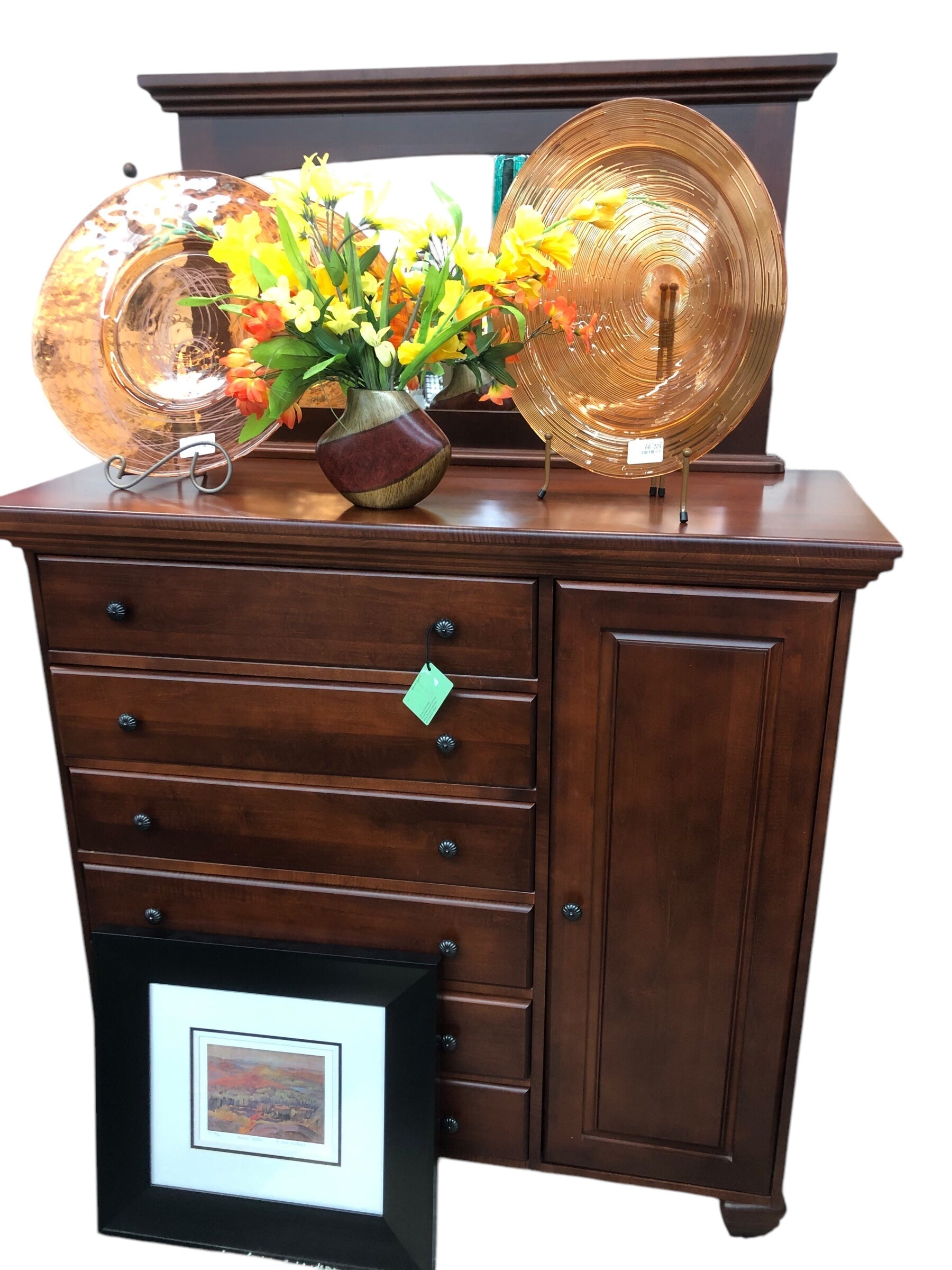 Traditional style dresser/mirror