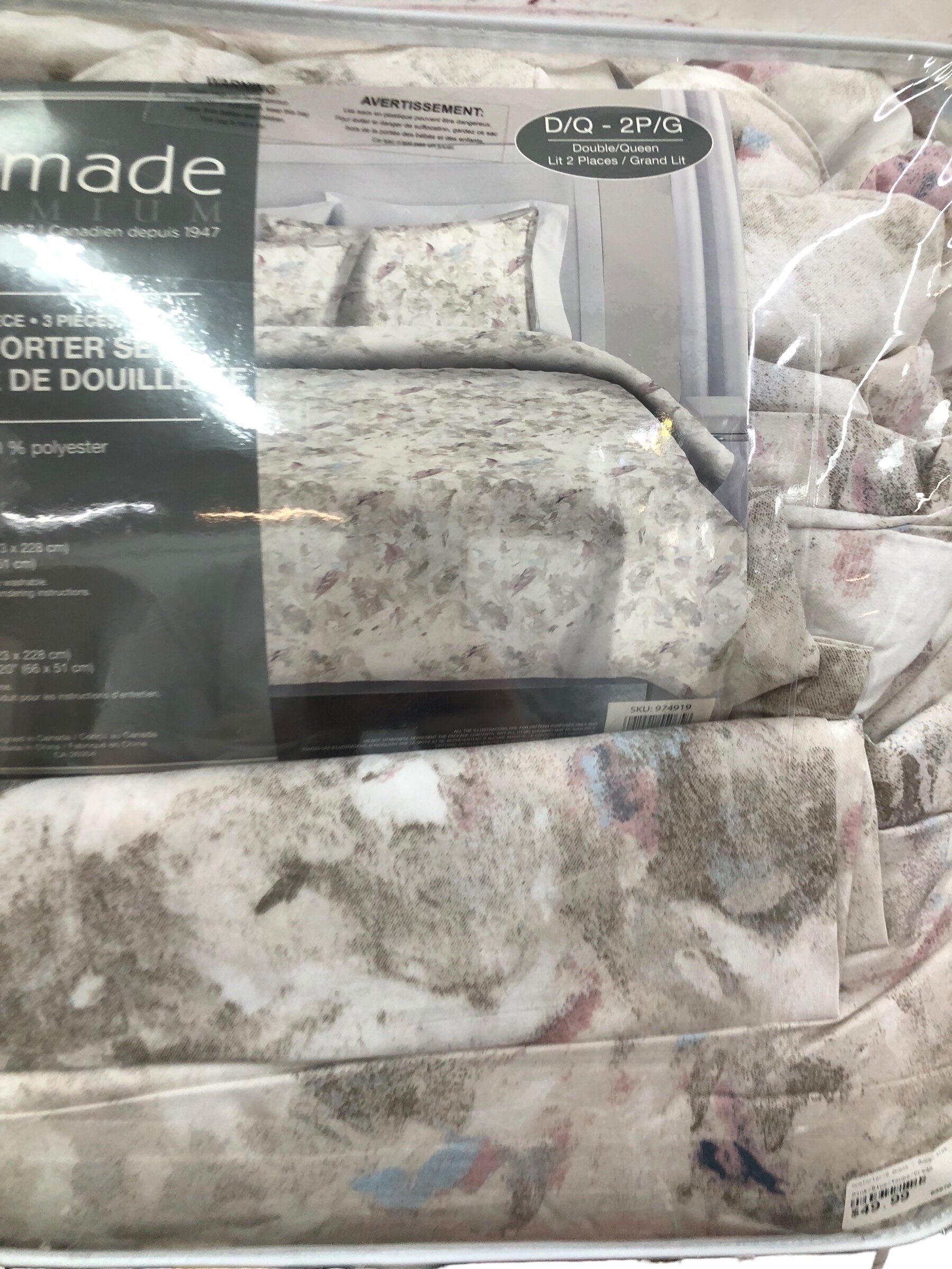 Comforter/2 Shams / Queen size