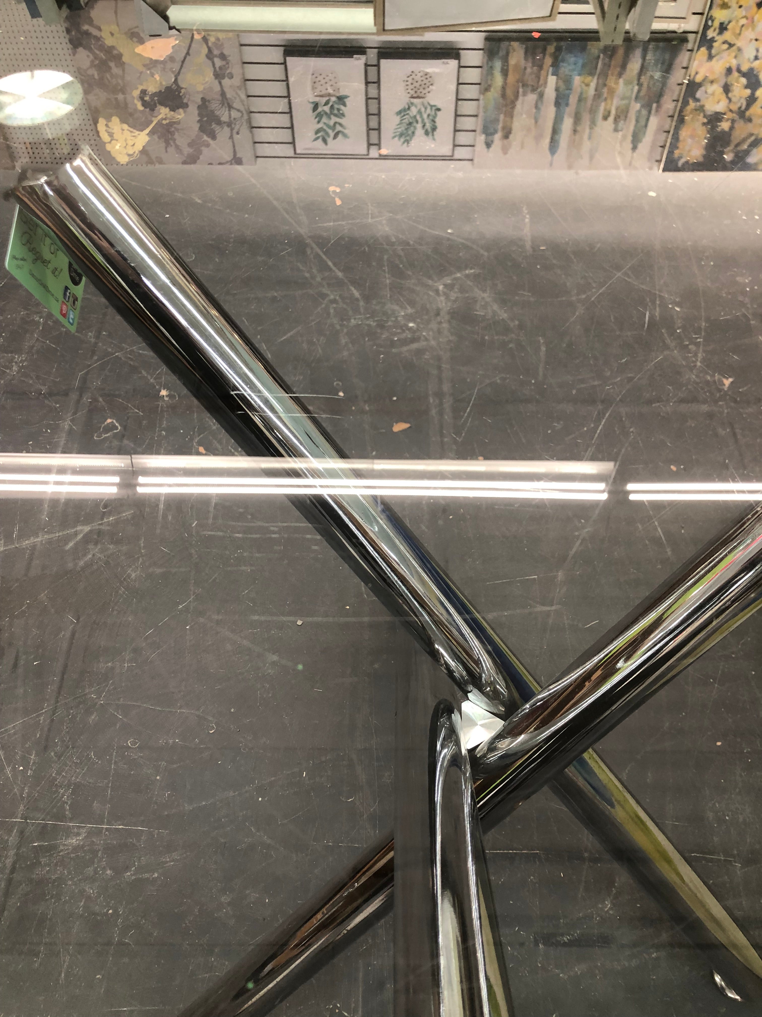 Glass/chrome round  table