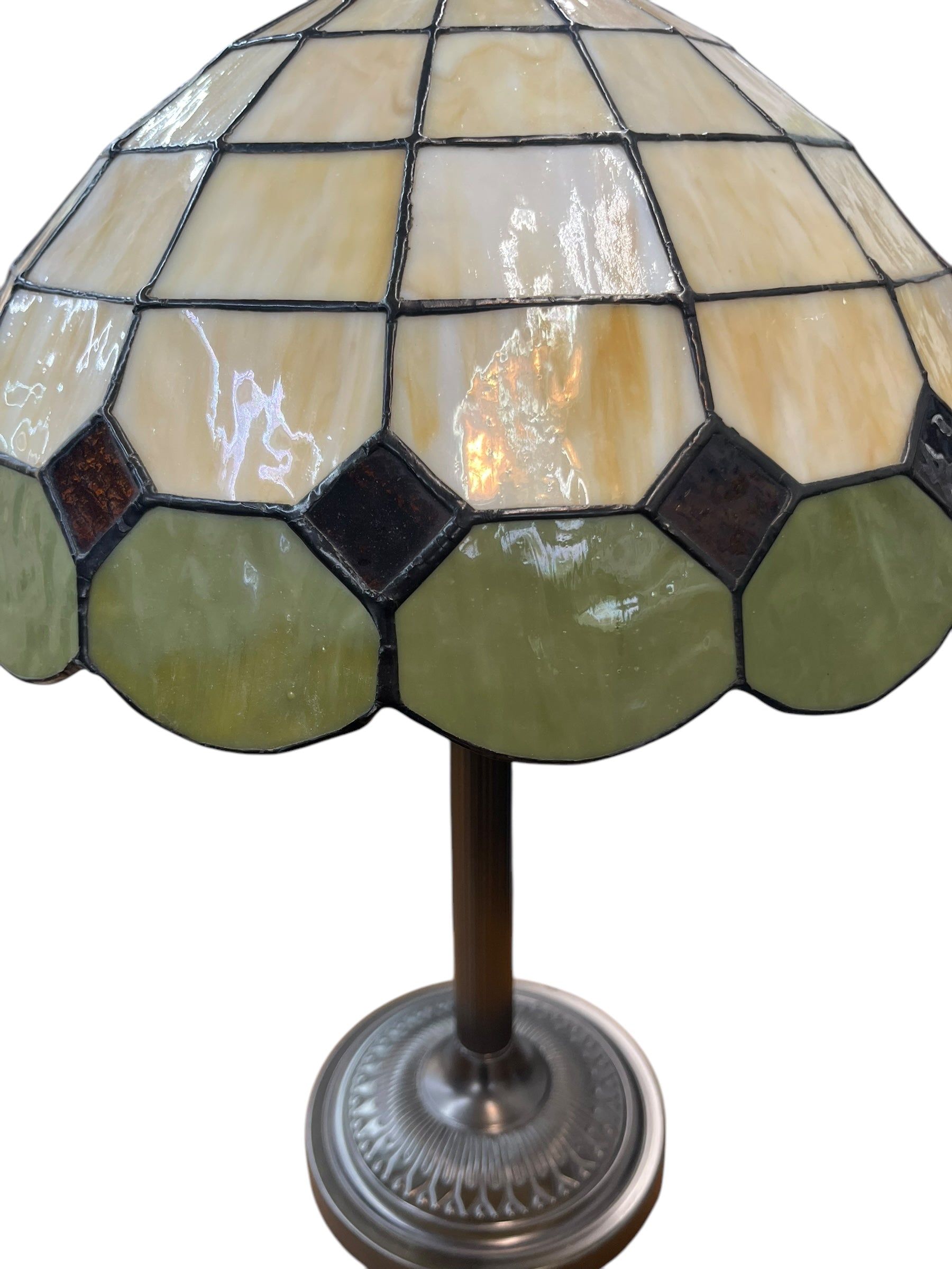 Tiffany Style Lamp with stained glass look shade