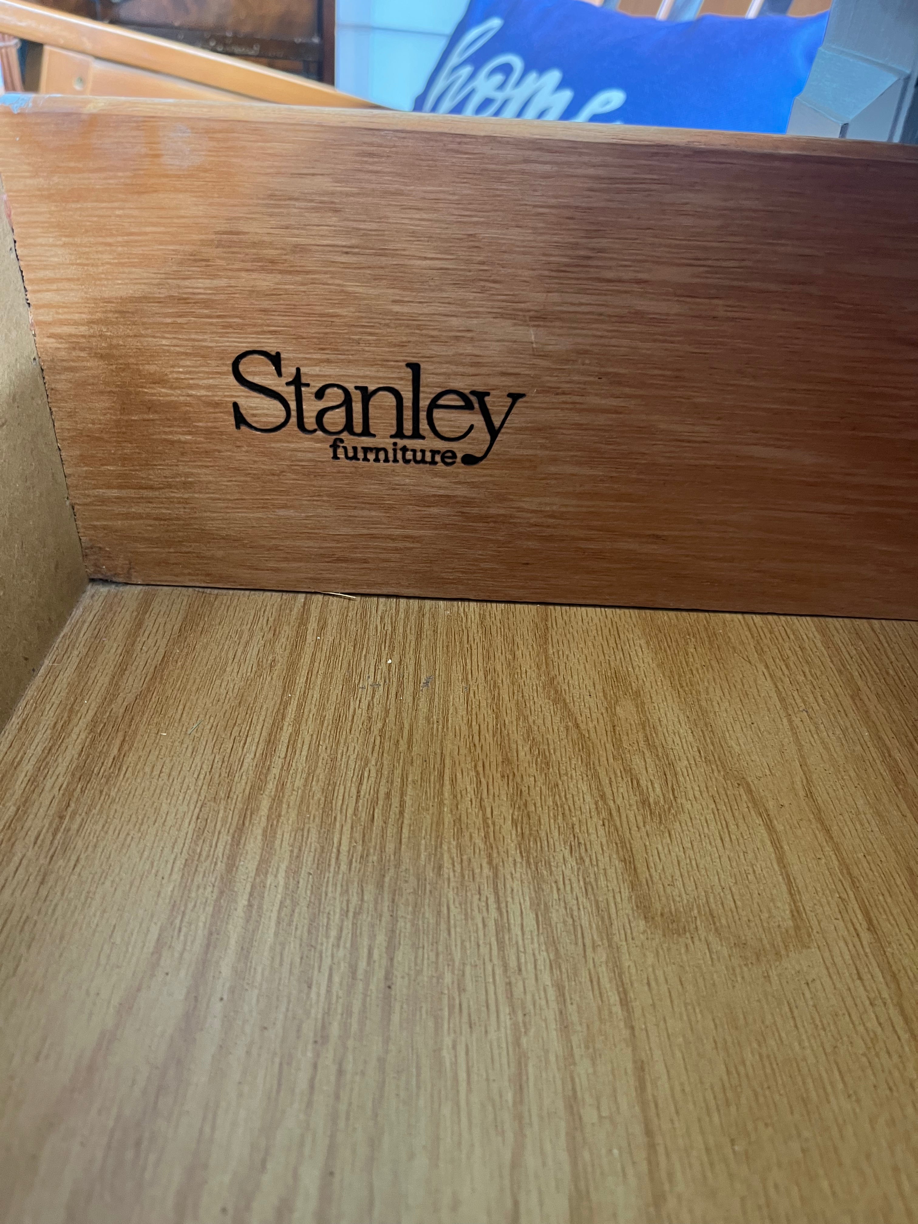 Dresser Dark WoodTop/Grey Finish