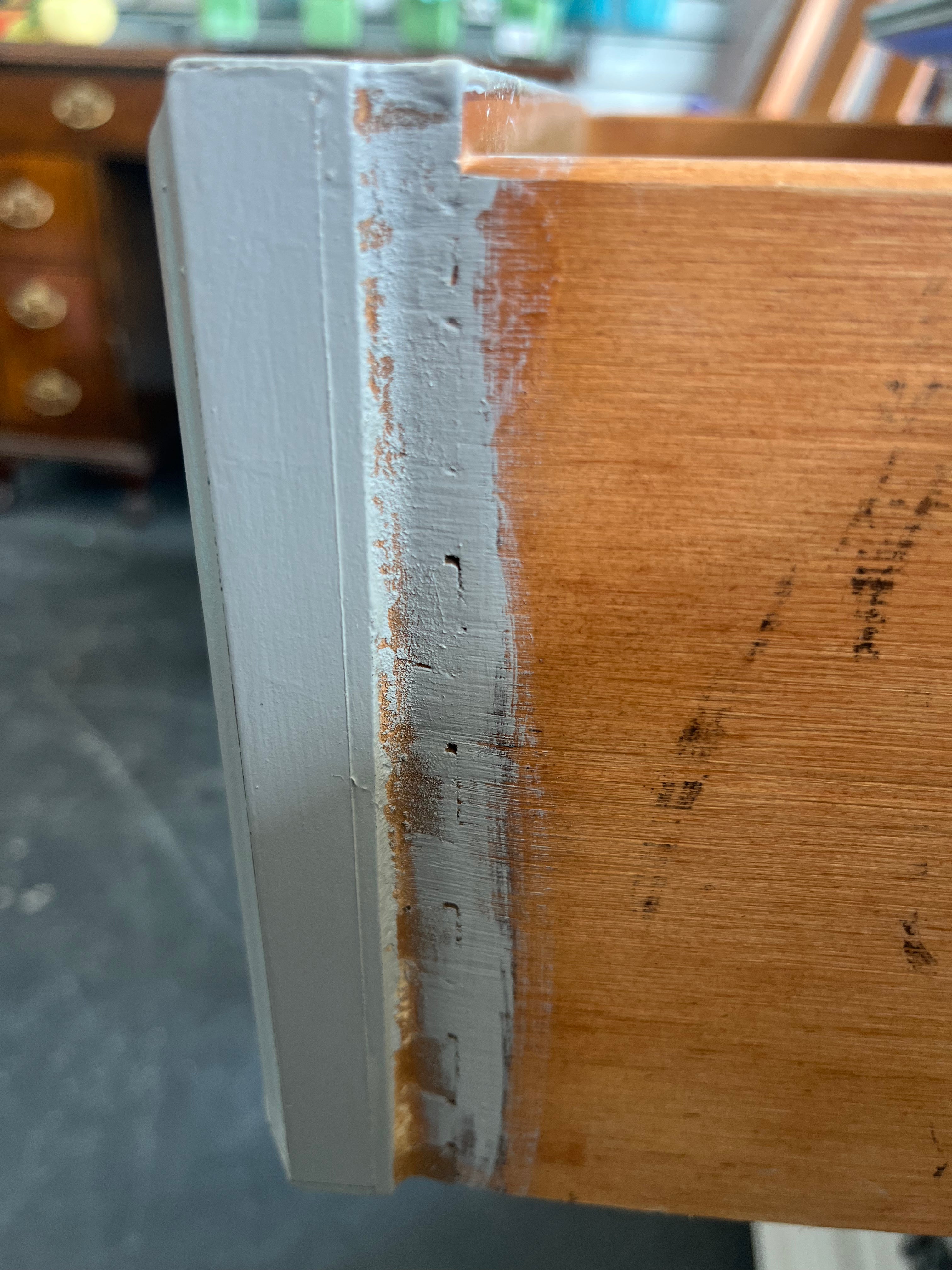 Dresser Dark WoodTop/Grey Finish