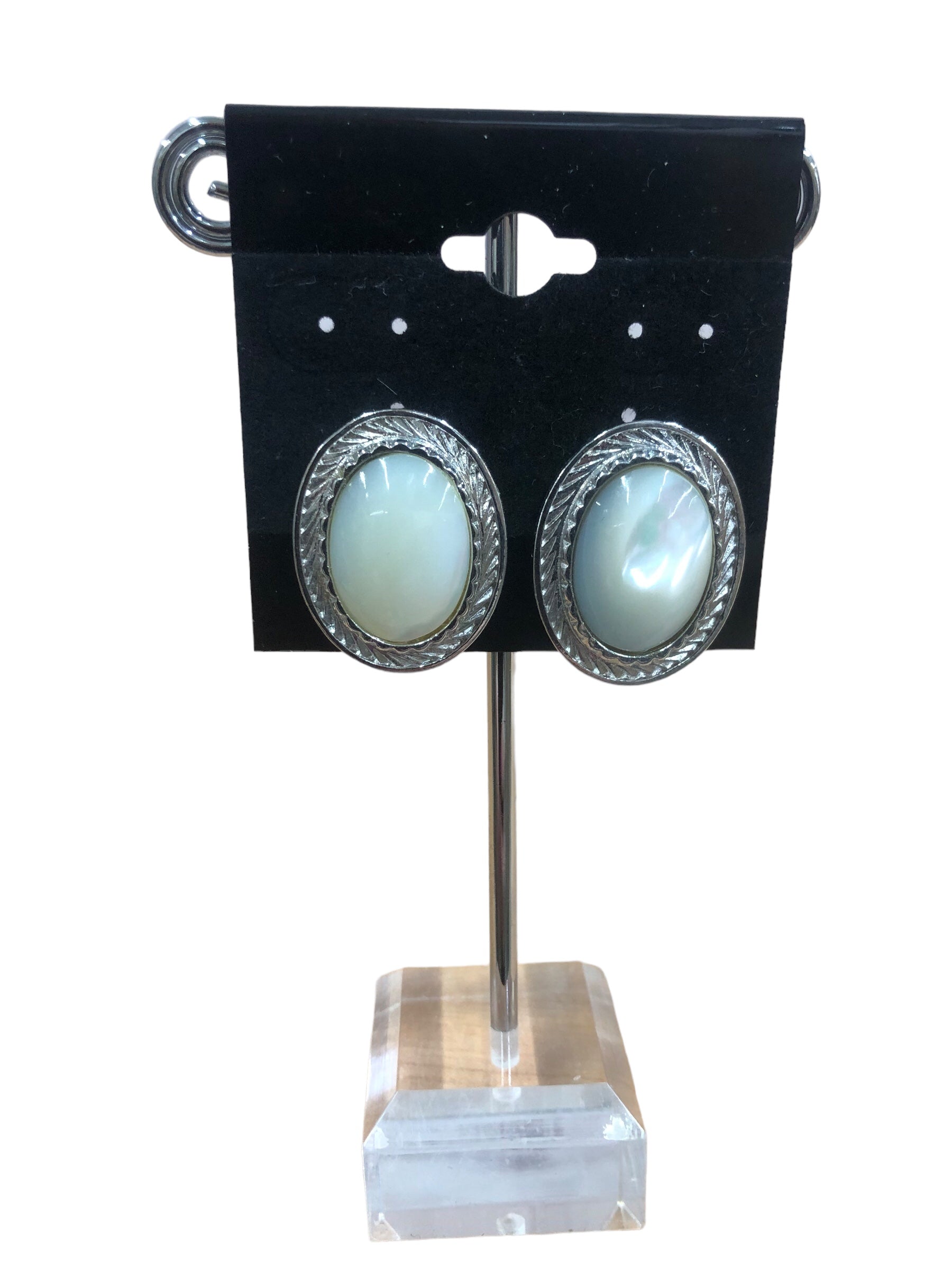 Mother of pearl Earrings clip