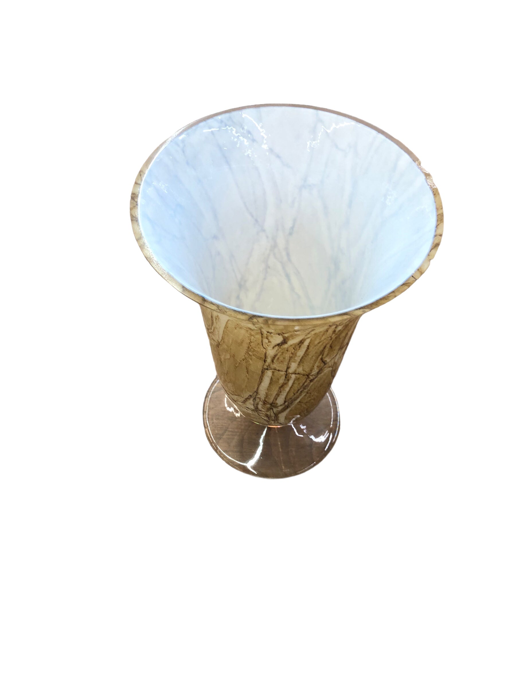Beige/gold swirl vase