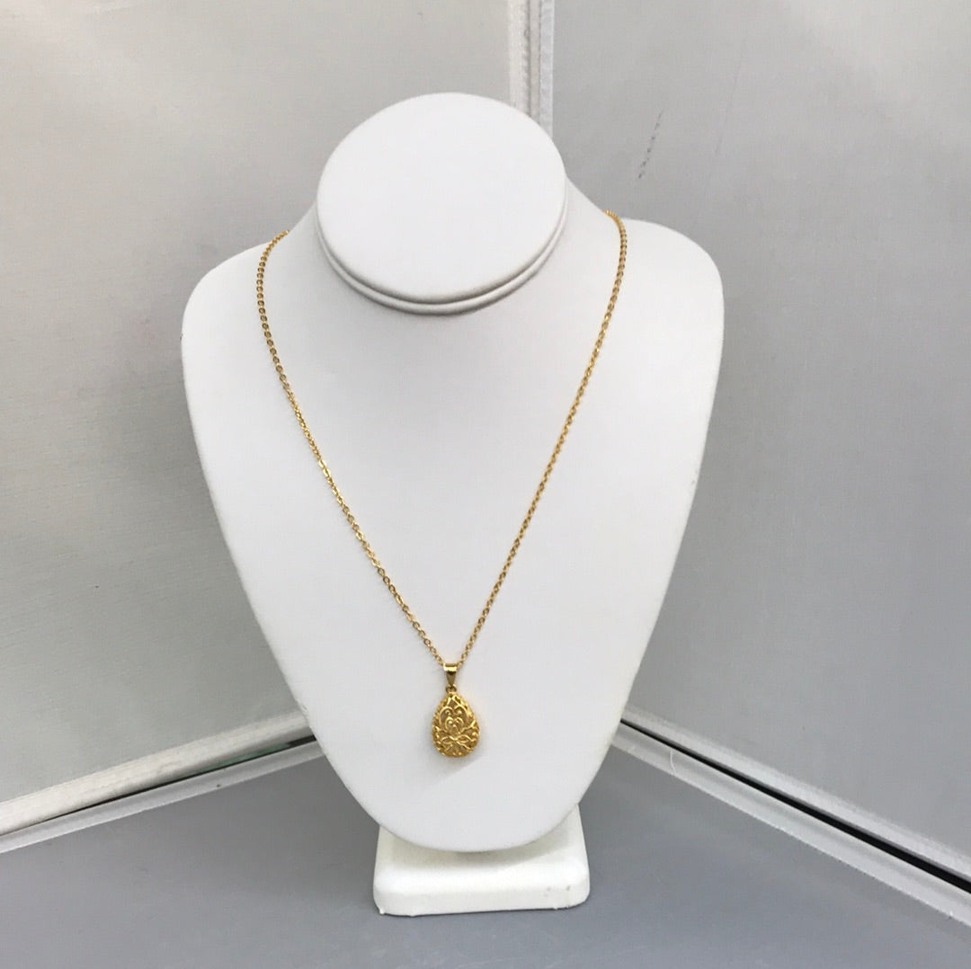 32" 16k Gold Plated Chain and Pendant