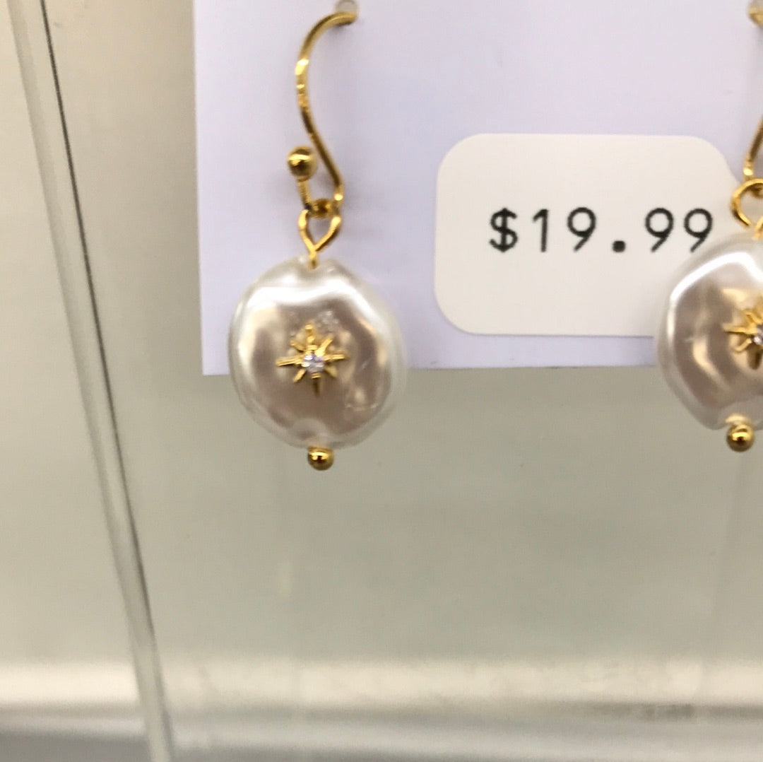 16Kt Gold Plated Freshwater Pearl Earring