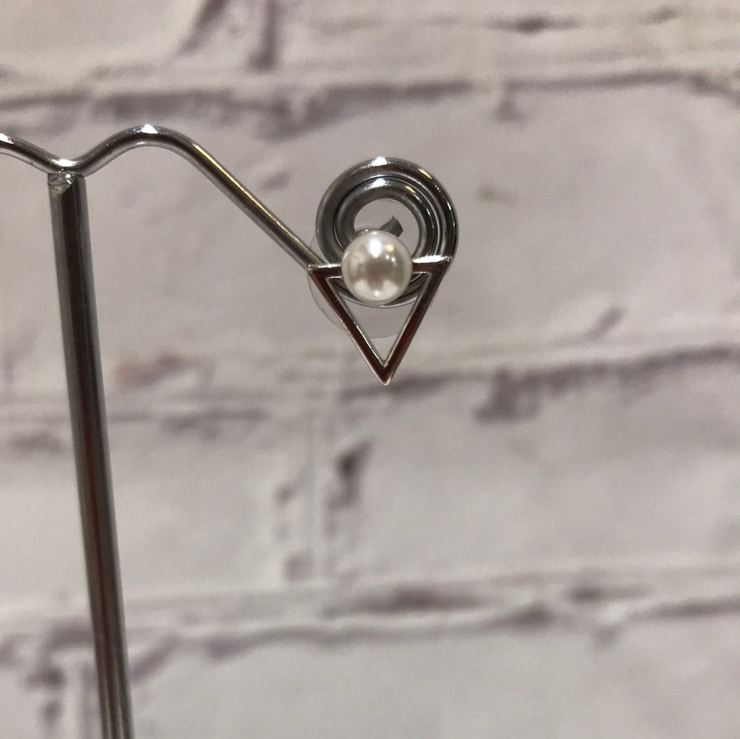 Fresh Water Pearl Triangle Earring