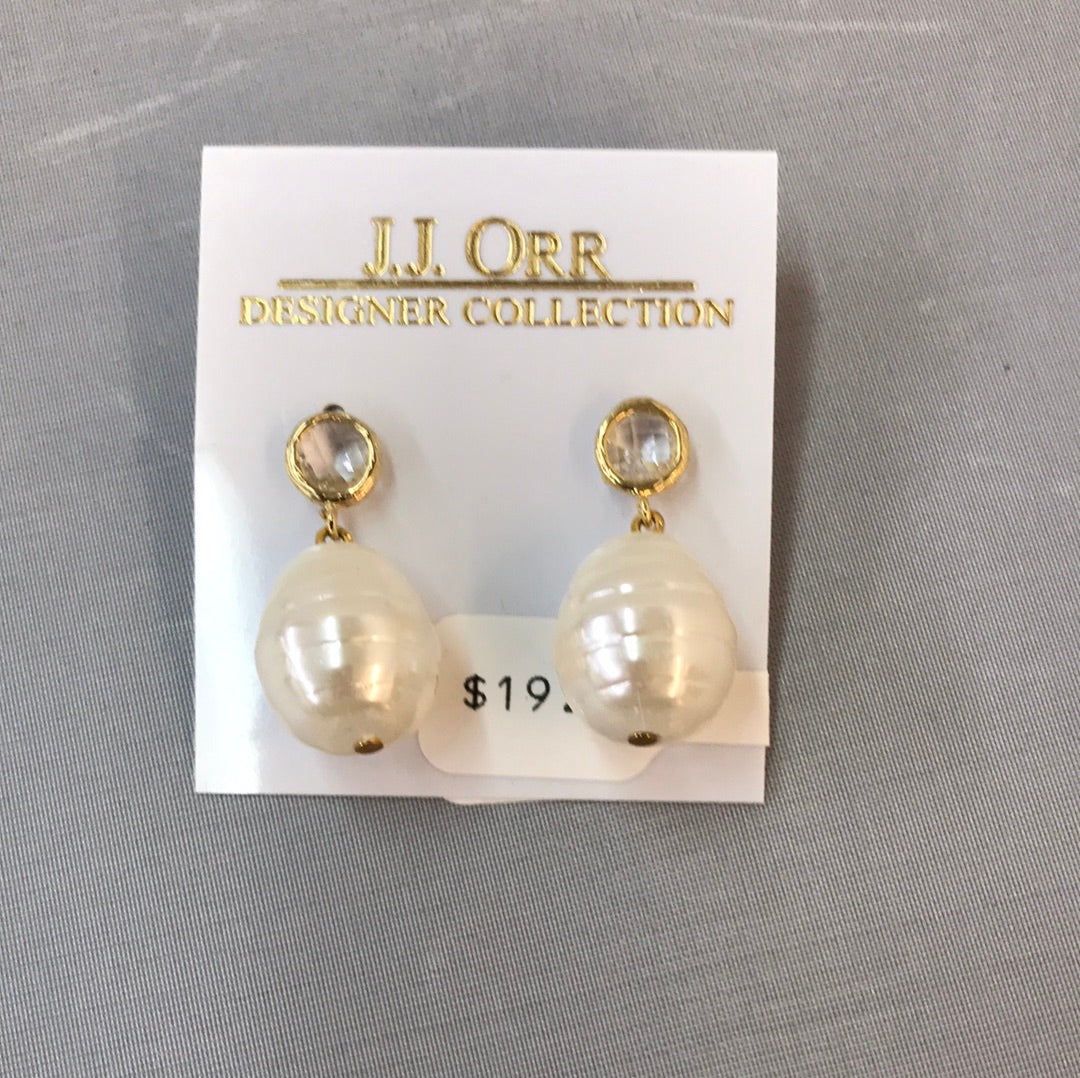 Mother of Pearl Drop Earring