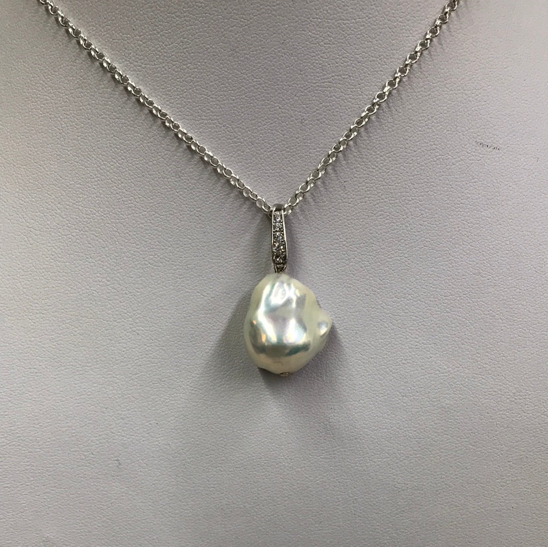 FW Pearl on Sterling chain w CZ bale